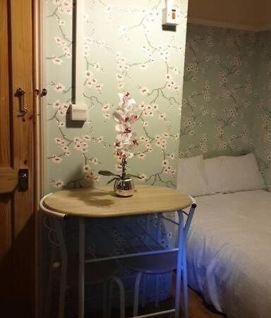 Ensuite Double Room Elizabeth Line Abbeywood Abbey Wood Eksteriør billede